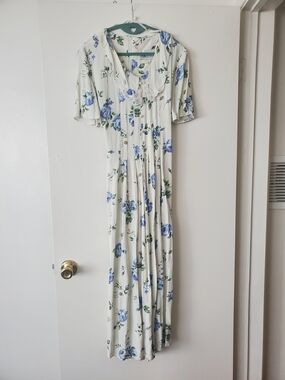 Women's Blue Floral Maxi Dress with Lace Collar